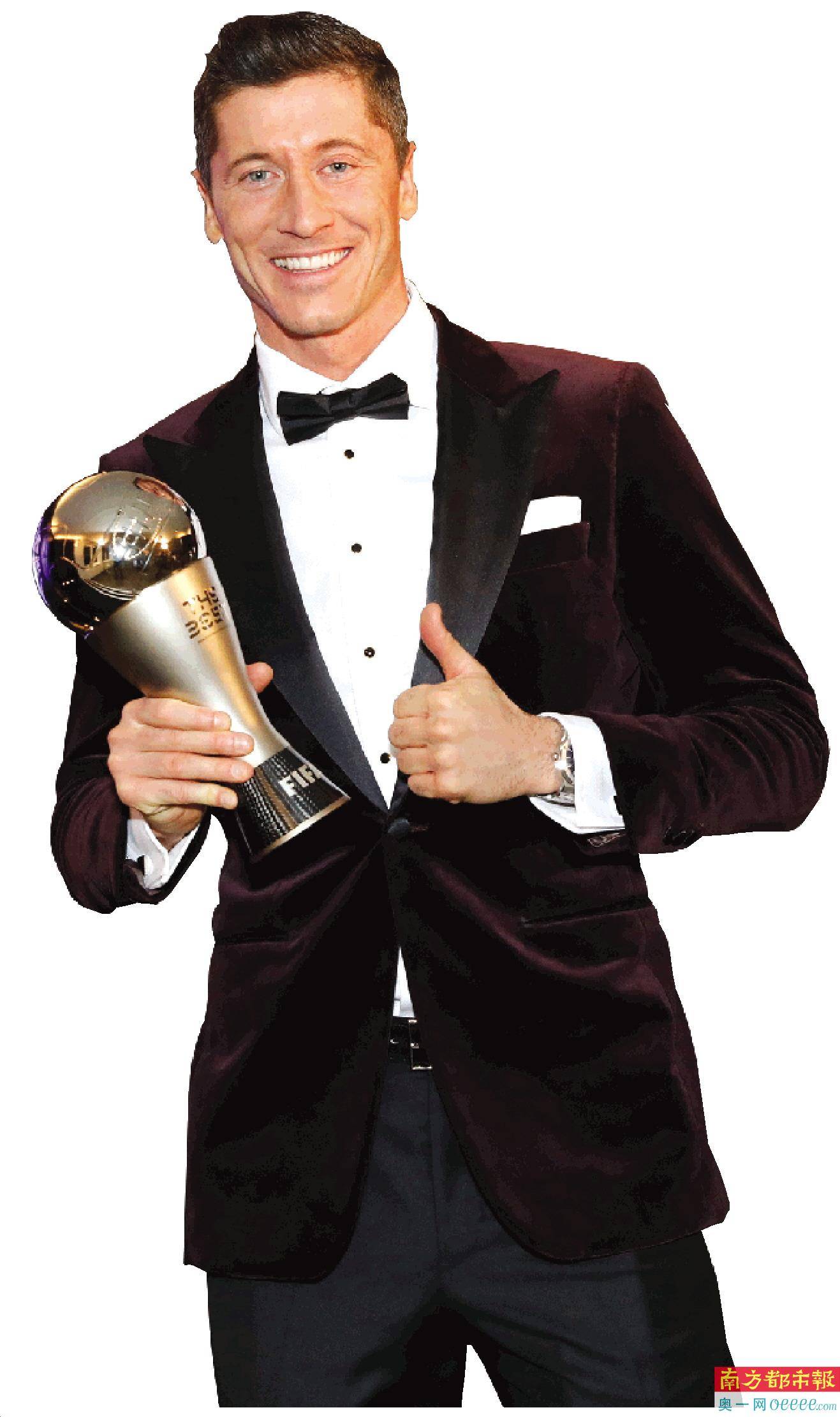 问鼎- MAD引发争议!,莱万多夫斯基官方宣布最后时刻胜出新规全场沸腾不已