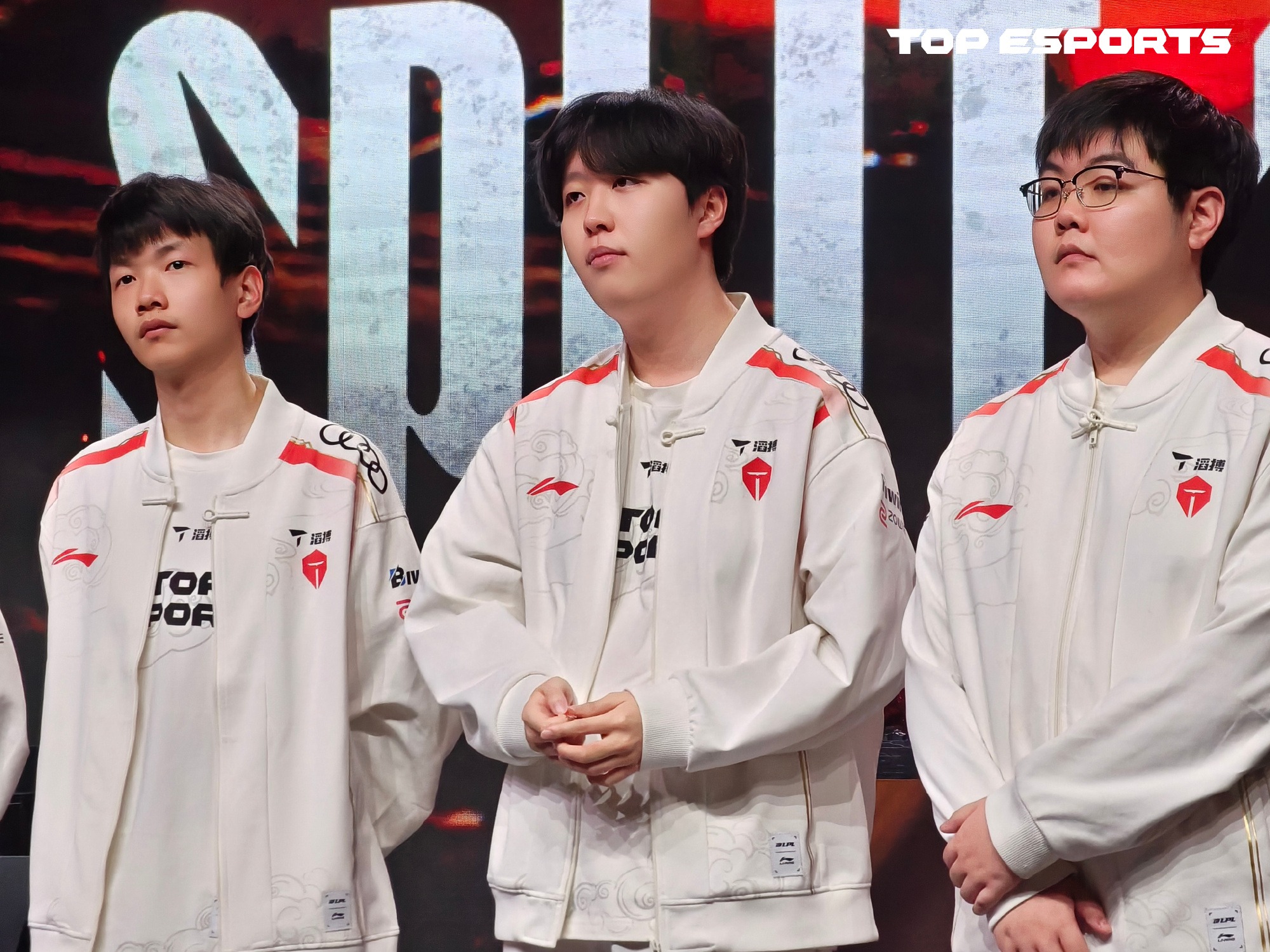 问鼎- TES不断突破!,Karsa连续三场比赛得分超过战术调整赛场气氛高涨