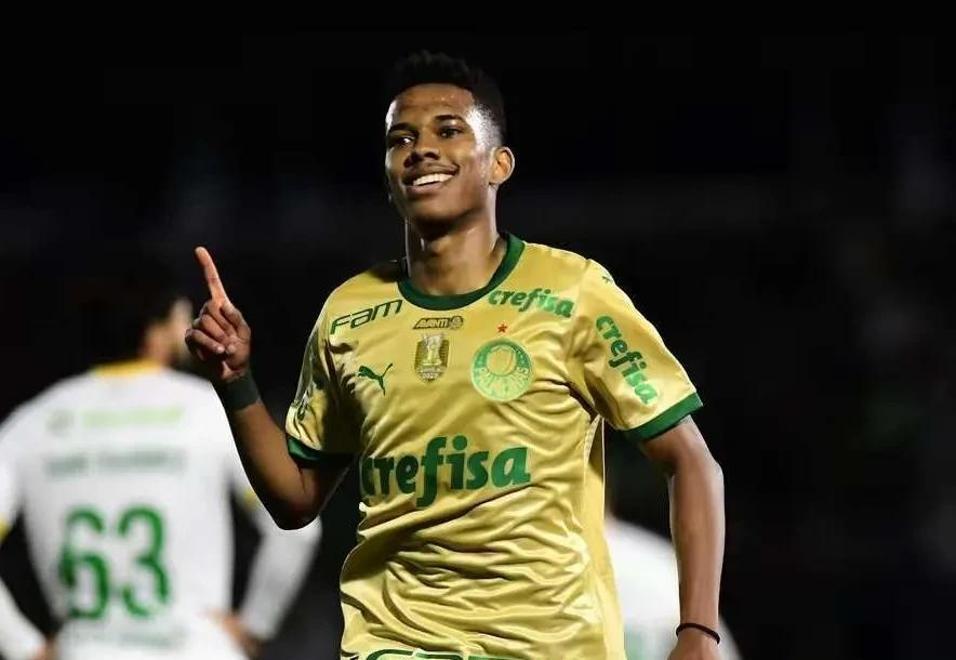 问鼎-包含内马尔连续五场比赛得分超过战术调整，切尔西挑战极限！的词条